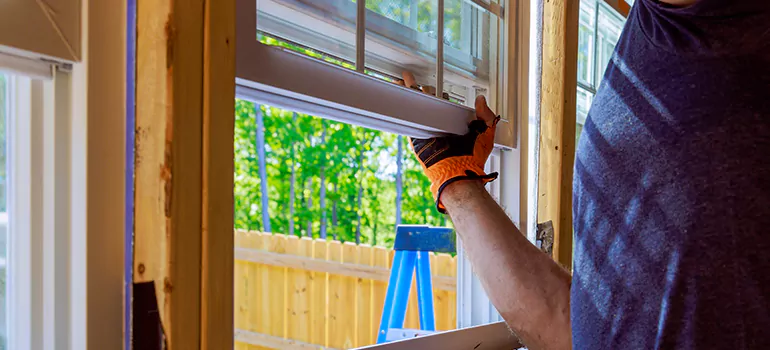 >Bay Window Curtain Rail Track in Daly City, CA